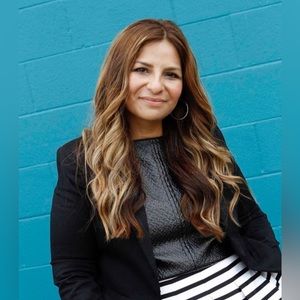 Meet your Posher, Emily